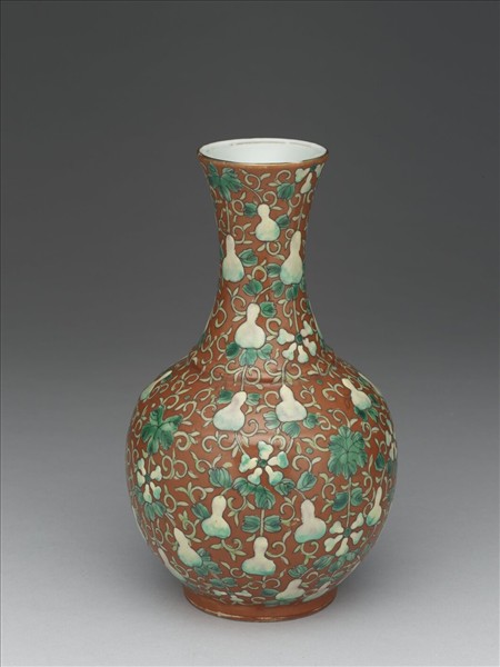 珊瑚紅釉葫蘆紋瓶