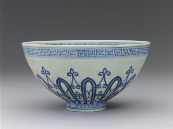 青花幾何花卉紋蓮子碗
