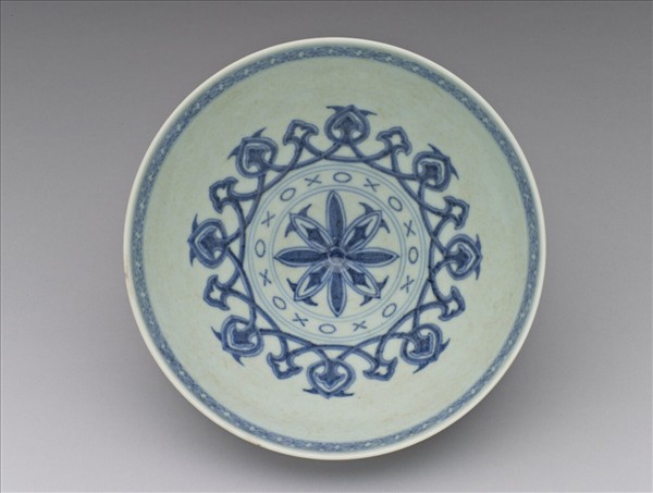 青花幾何花卉紋蓮子碗