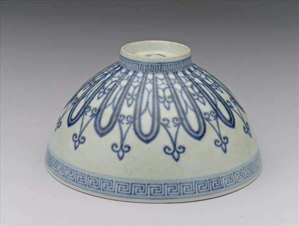 青花幾何花卉紋蓮子碗