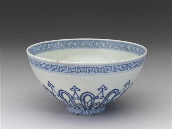 青花幾何花卉紋蓮子碗