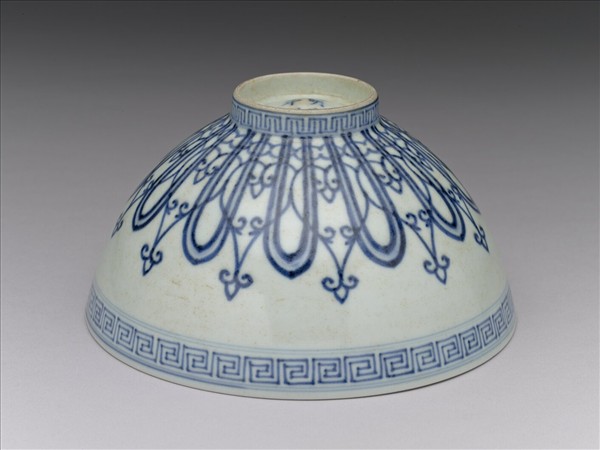 青花幾何花卉紋蓮子碗