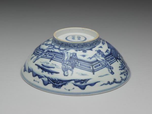 青花〈秋夕〉詩意仕女圖碗