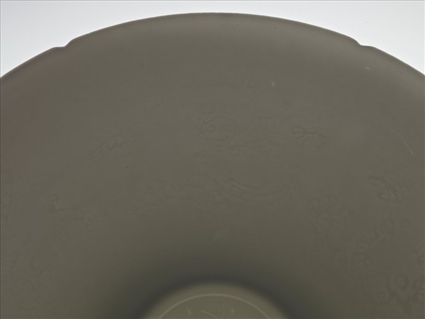 甜白半脫胎五龍葵瓣口碗