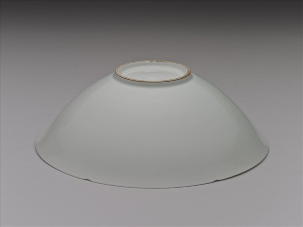 甜白半脫胎五龍葵瓣口碗