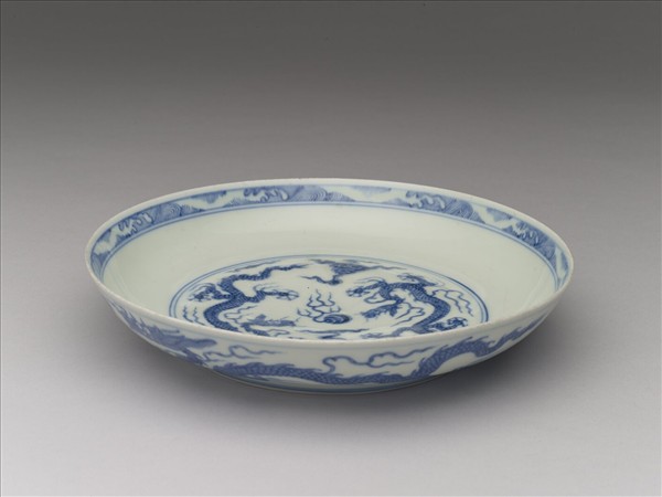 青花雙龍戲珠紋盤