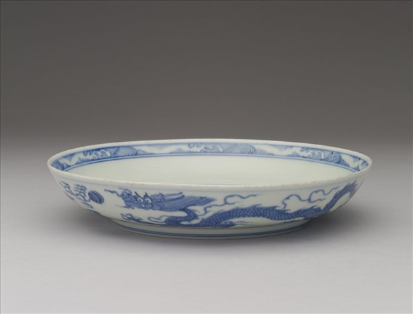 青花雙龍戲珠紋盤