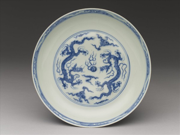 青花雙龍戲珠紋盤