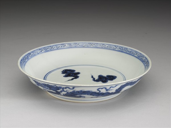 青花雙龍戲珠紋盤