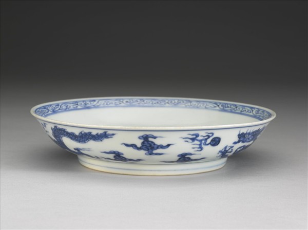 青花雙龍戲珠紋盤