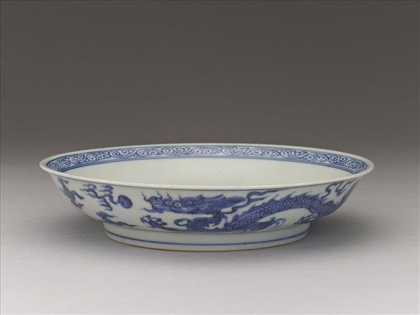 青花雙龍戲珠紋盤