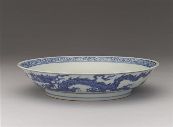 青花雙龍戲珠紋盤