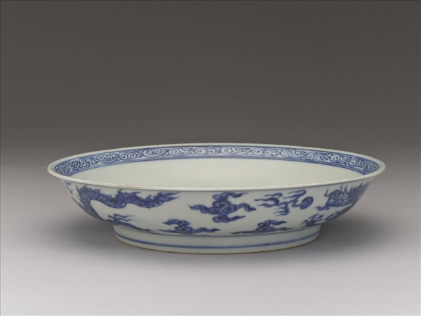 青花雙龍戲珠紋盤