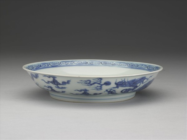 青花雙龍戲珠紋盤