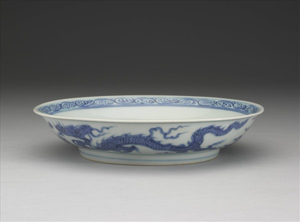 青花雙龍戲珠紋盤