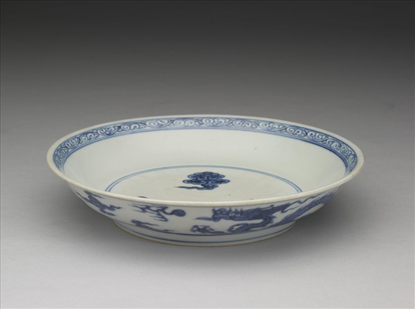 青花雙龍戲珠紋盤