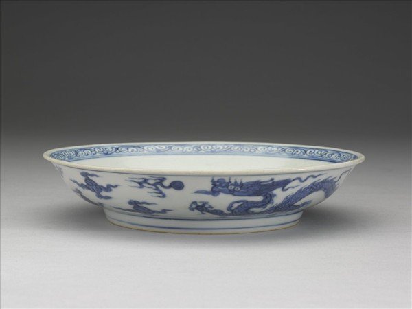 青花雙龍戲珠紋盤