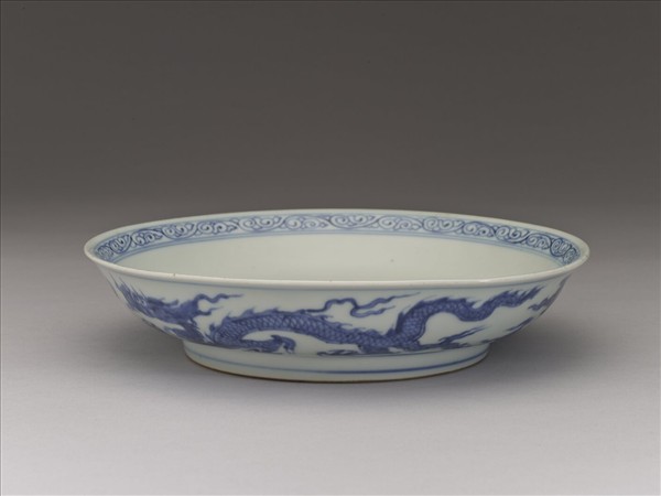 青花雙龍戲珠紋盤