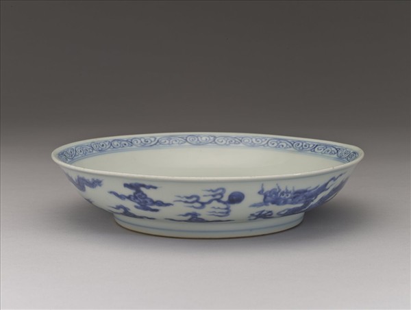 青花雙龍戲珠紋盤