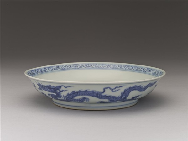 青花雙龍戲珠紋盤