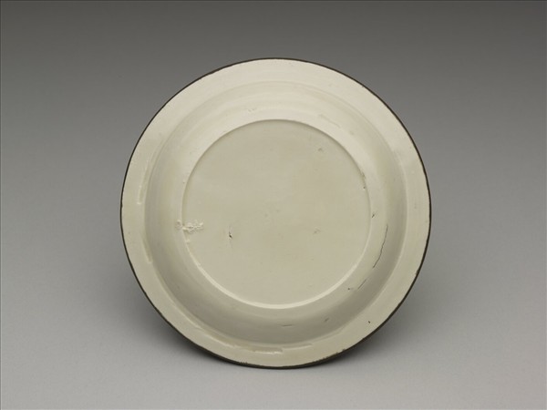 定窯 印花雙雁銜花折沿盤