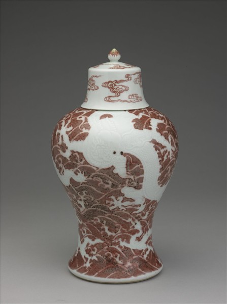 釉裡紅波濤白龍紋梅瓶