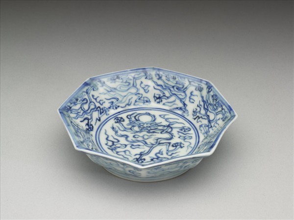 青花雲龍紋八方碟