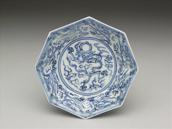 青花雲龍紋八方碟