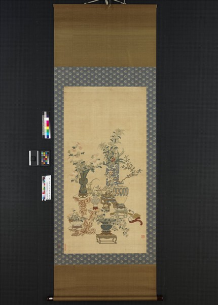 清乾隆緙絲博古花卉集錦　軸