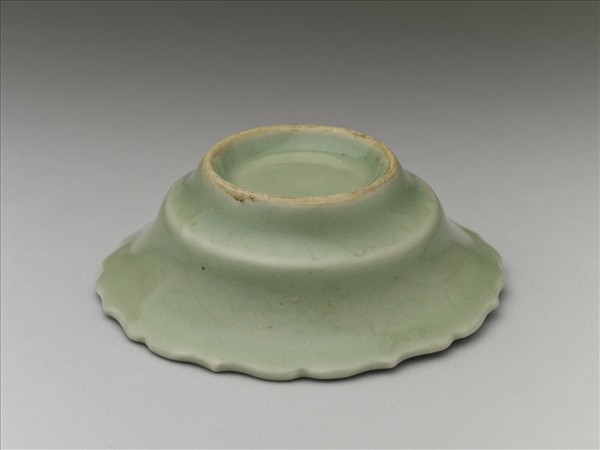 青瓷蓮花式碟