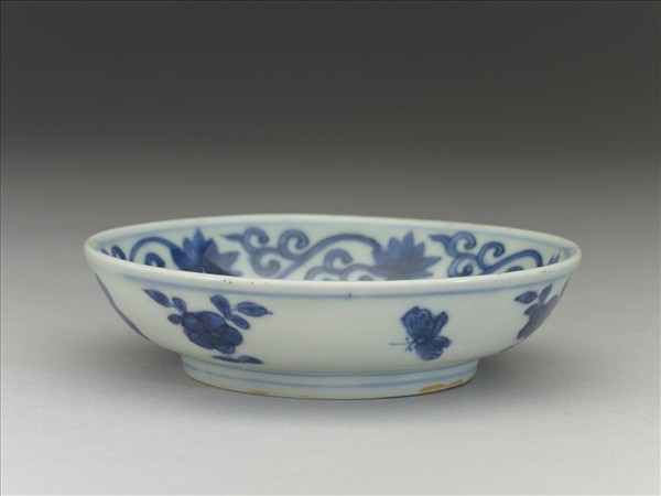 青花三獸花卉紋碟