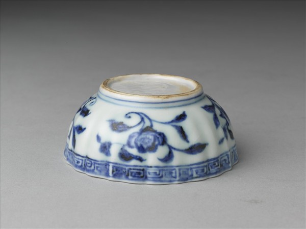 青花花果紋葵花式杯