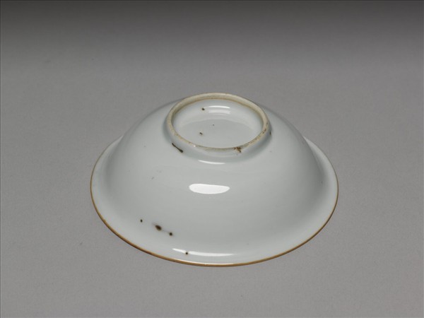 青白瓷印花蓮塘鷺鷥紋碗