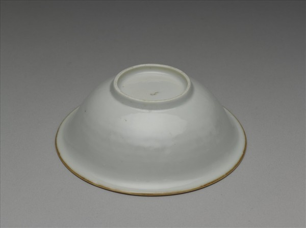 青白瓷印花蓮塘鷺鷥紋碗