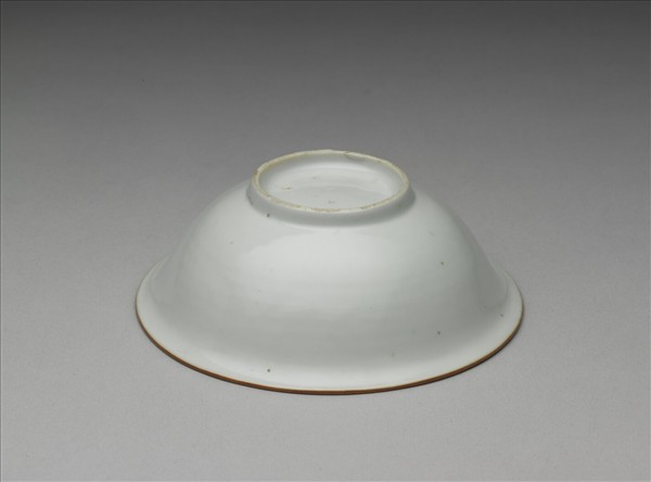 青白瓷印花蓮塘鷺鷥紋碗