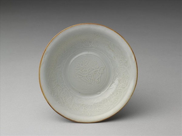 青白瓷印花蓮塘鷺鷥紋碗