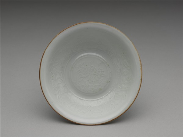 青白瓷印花蓮塘鷺鷥紋碗