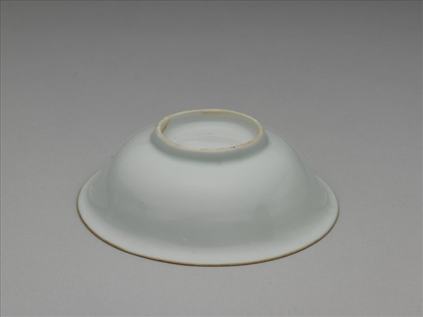 青白瓷印花蓮塘鷺鷥紋碗