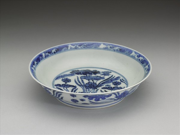 青花蓮塘紋盤