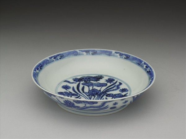 青花蓮塘紋盤