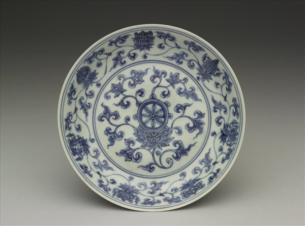 青花蓮托八吉祥紋盤