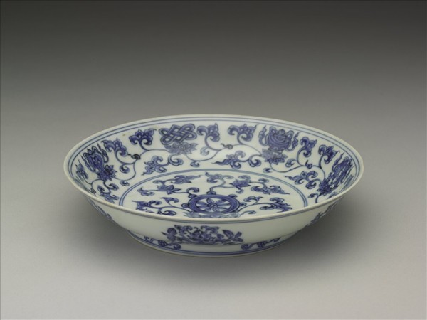 青花蓮托八吉祥紋盤