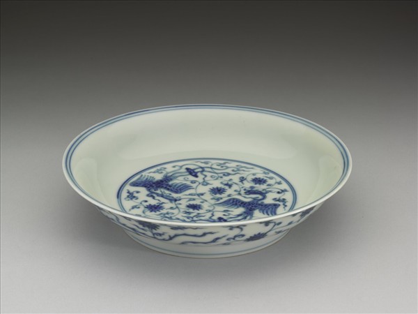 青花穿蓮鳳凰紋盤