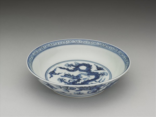 青花雲龍紋盤