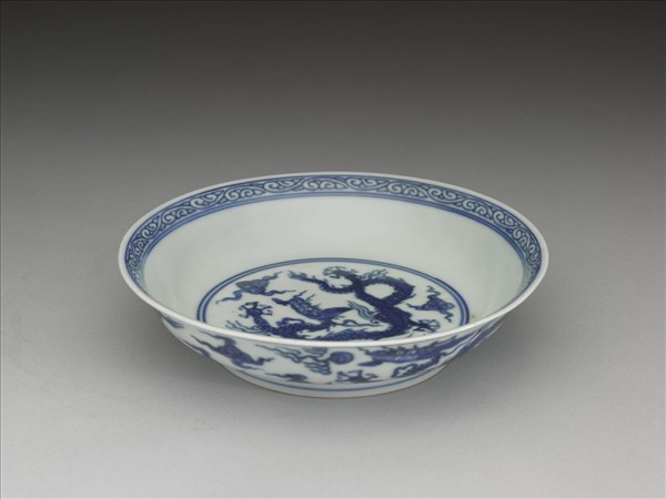青花雲龍紋盤