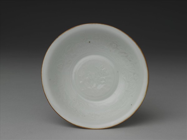 青白瓷印花蓮塘鷺鷥紋碗