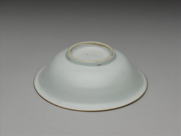 青白瓷印花蓮塘鷺鷥紋碗