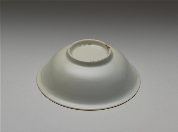 青白瓷印花蓮塘鷺鷥紋碗