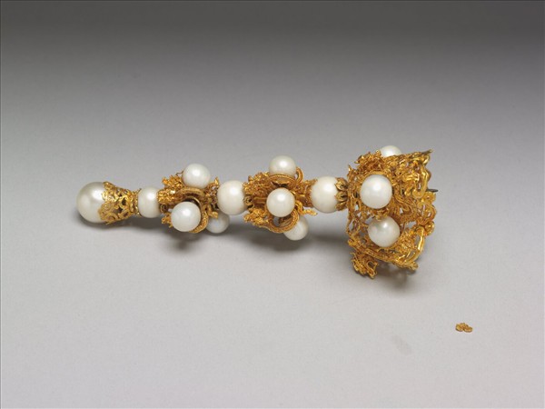 金鑲東珠朝帽頂