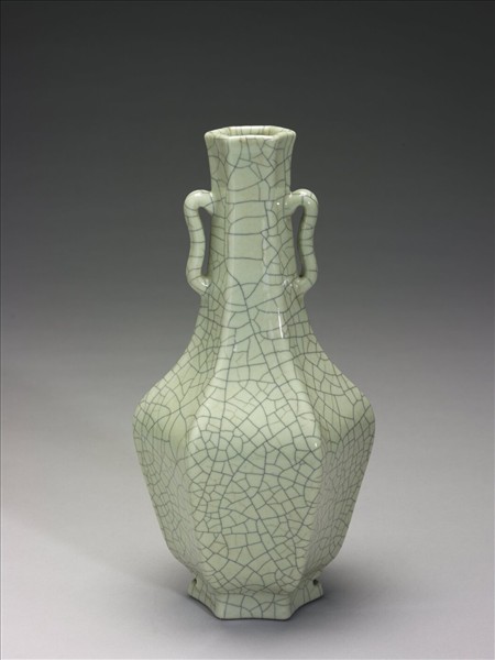 仿哥釉六楞雙耳瓶